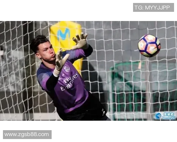 皇马宣布签约新生力量，瓦兹克斯：期待展现自己的实力