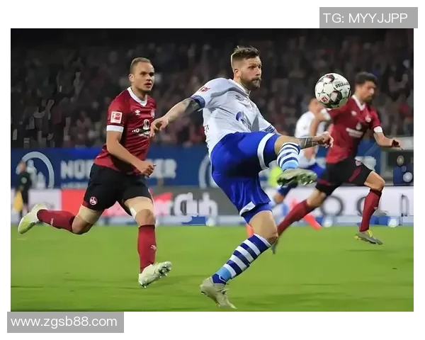 沙尔克04主场豪取胜利,击败汉堡,赢得关键三分!